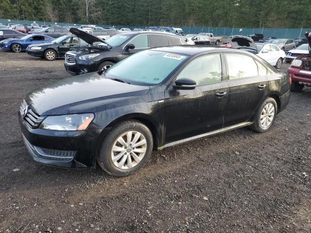VOLKSWAGEN PASSAT S 2015 with VIN 1VWAT7A33FC018901 - Photo from auction