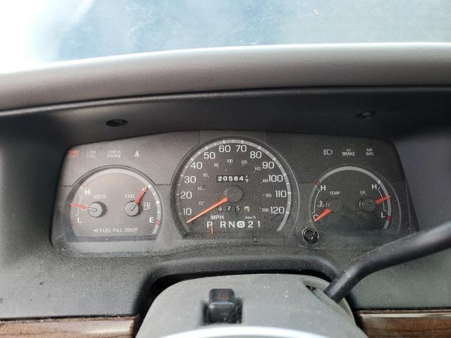 Photo 9 from auction – 2002 FORD CROWN VICT with VIN 2FAFP74W52X152332