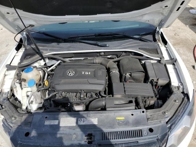 Photo 11 from auction – 2015 VOLKSWAGEN PASSAT S with VIN 1VWAT7A34FC094322