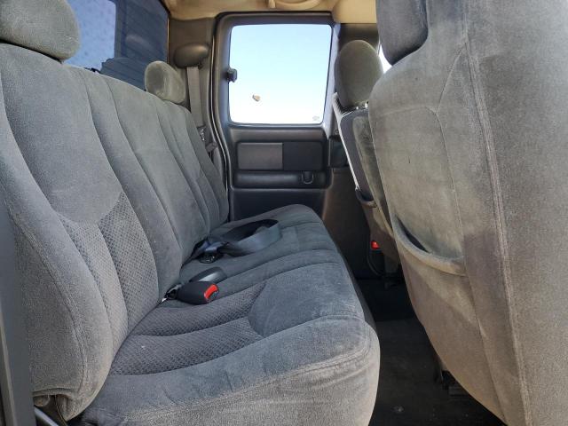 Снимка 10 от търг – 2004 CHEVROLET SILVERADO с VIN 2GCEC19V841377221