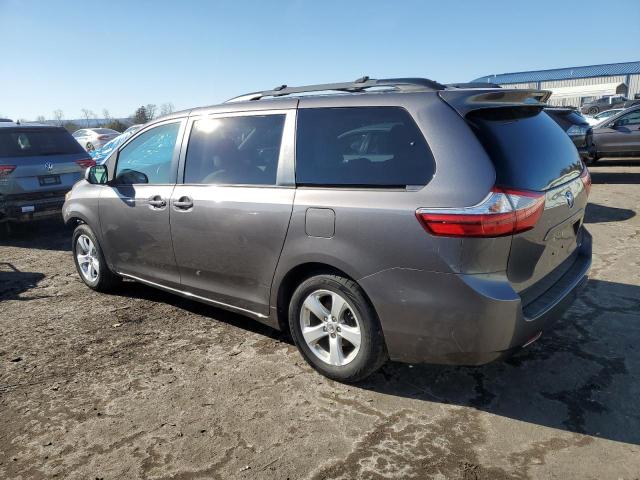 Photo 2 from auction – 2017 TOYOTA SIENNA LE with VIN 5TDKZ3DC6HS771737