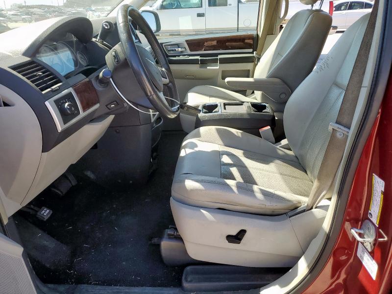 Photo 7 from auction – 2010 CHRYSLER TOWN & COU with VIN 2A4RR8D15AR436780
