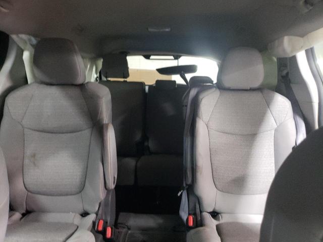 Photo 10 from auction – 2021 TOYOTA SIENNA LE with VIN 5TDBRKEC5MS022348