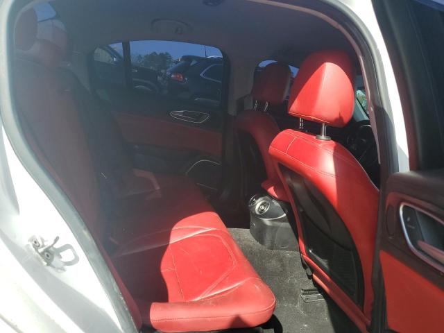 Photo 10 from auction – 2019 ALFA ROMEO GIULIA with VIN ZARFAMAN5K7599504