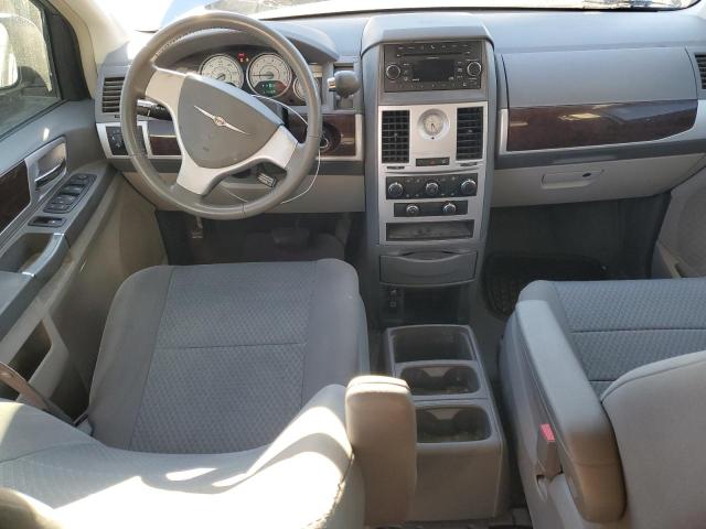 Photo 8 from auction – 2010 CHRYSLER TOWN & COU with VIN 2A4RR5D15AR441041