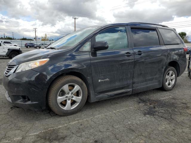 TOYOTA SIENNA LE 2017 with VIN 5TDKZ3DC7HS771343 - Photo from auction