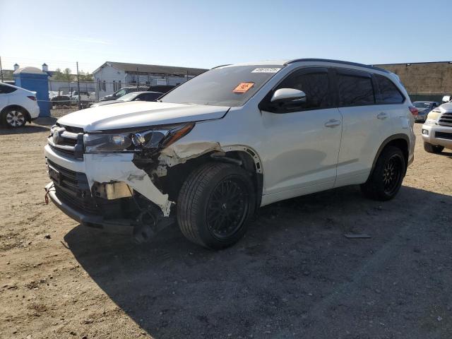TOYOTA HIGHLANDER 2017 с VIN 5TDDZRFH5HS420676 - Фото с аукциона