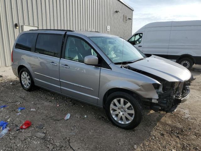 Photo 4 from auction – 2016 CHRYSLER TOWN & COU with VIN 2C4RC1BG1GR158104
