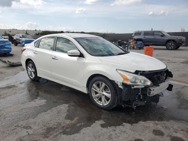 Photo 4 from auction – 2014 NISSAN ALTIMA 2.5 with VIN 1N4AL3AP7EN230045