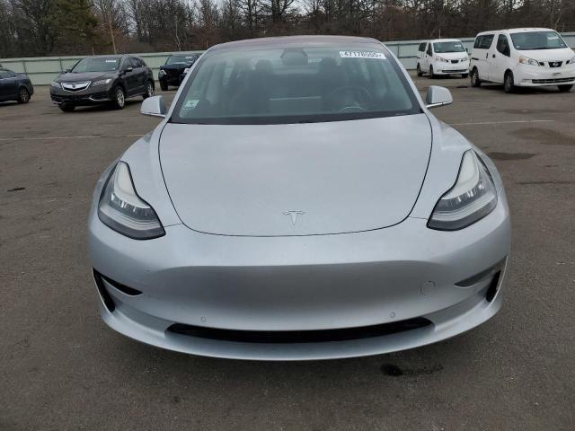 Photo 5 from auction – 2018 TESLA MODEL 3 with VIN 5YJ3E1EA5JF005199