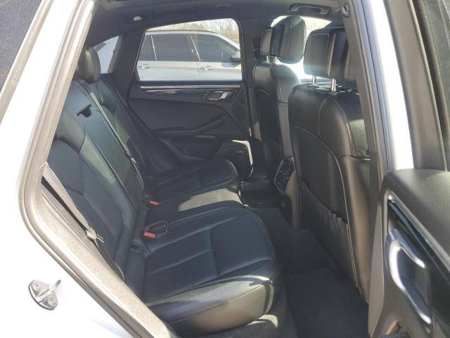 Photo 11 from auction – 2017 PORSCHE MACAN with VIN WP1AA2A53HLB82230