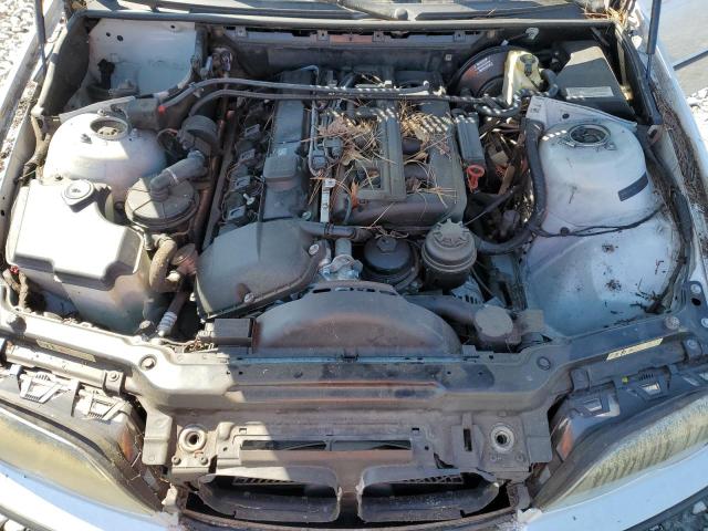 Photo 11 from auction – 2003 BMW 325 I with VIN WBAET37493NJ34243