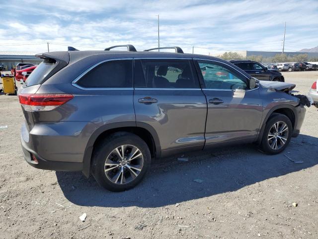 Photo 3 from auction – 2018 TOYOTA HIGHLANDER with VIN 5TDZZRFH2JS254287