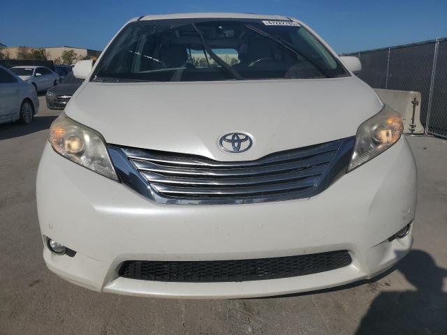 Photo 5 from auction – 2011 TOYOTA SIENNA XLE with VIN 5TDYK3DC2BS015649