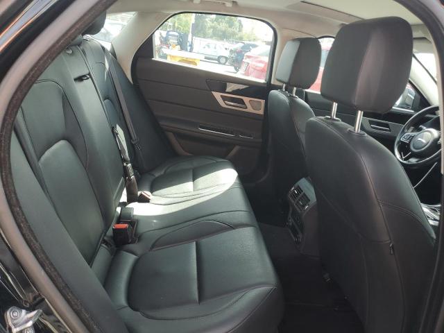 Photo 10 from auction – 2018 JAGUAR XF PREMIUM with VIN SAJBD4FX0JCY58059