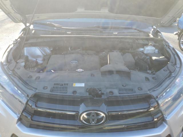 Photo 12 from auction – 2019 TOYOTA HIGHLANDER with VIN 5TDJZRFH3KS629960