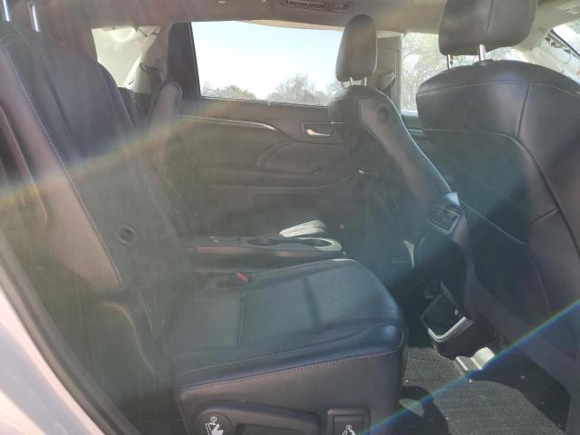 Photo 11 from auction – 2014 TOYOTA HIGHLANDER with VIN 5TDYKRFH4ES024918