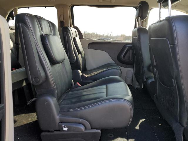 Photo 11 from auction – 2016 CHRYSLER TOWN & COU with VIN 2C4RC1BG7GR159337