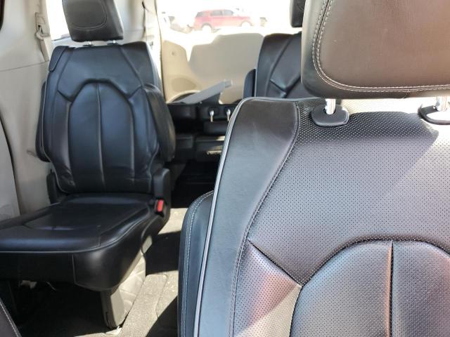 Photo 10 from auction – 2018 CHRYSLER PACIFICA L with VIN 2C4RC1GG3JR272167