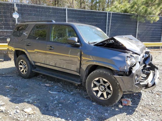 Photo 4 from auction – 2019 TOYOTA 4RUNNER SR with VIN JTEBU5JR7K5656124