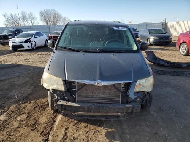 Photo 5 from auction – 2010 CHRYSLER TOWN & COU with VIN 2A4RR4DE7AR240156