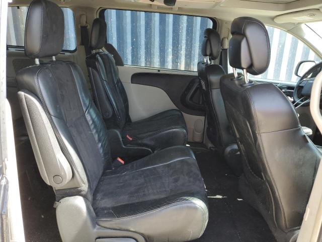 Photo 11 from auction – 2015 CHRYSLER TOWN & COU with VIN 2C4RC1JG8FR720449