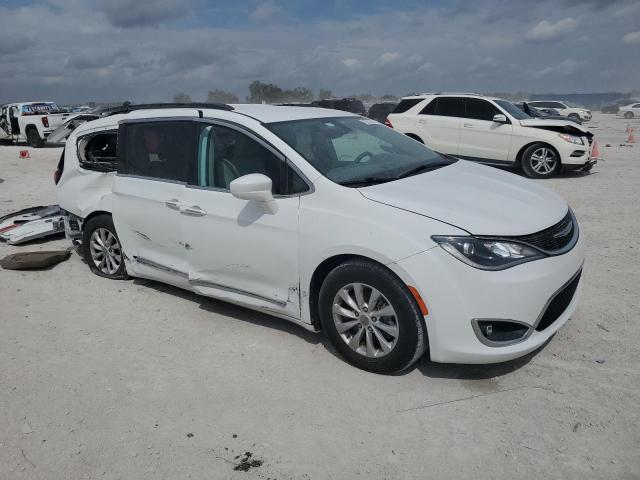 Снимка 4 от търг – 2017 CHRYSLER PACIFICA T с VIN 2C4RC1BG9HR763635