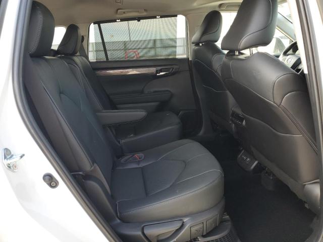 Photo 11 from auction – 2023 TOYOTA HIGHLANDER with VIN 5TDXBRCH2PS572483