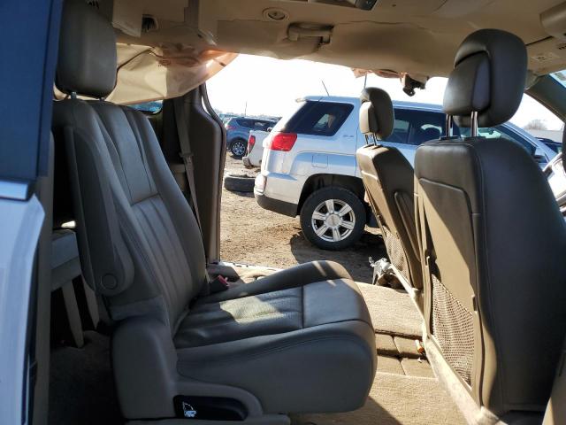 Photo 11 from auction – 2015 CHRYSLER TOWN & COU with VIN 2C4RC1CG4FR561930