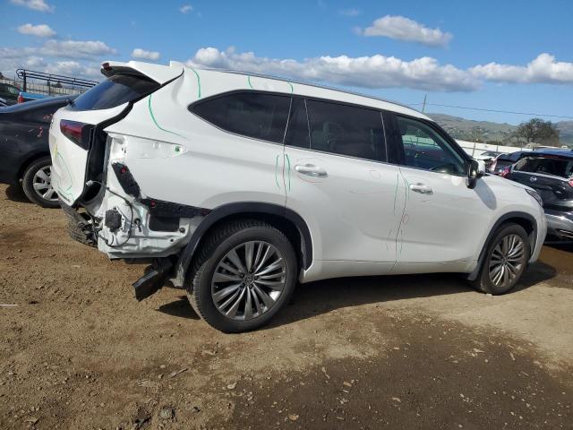 Photo 3 from auction – 2022 TOYOTA HIGHLANDER with VIN 5TDFZRBH0NS165395