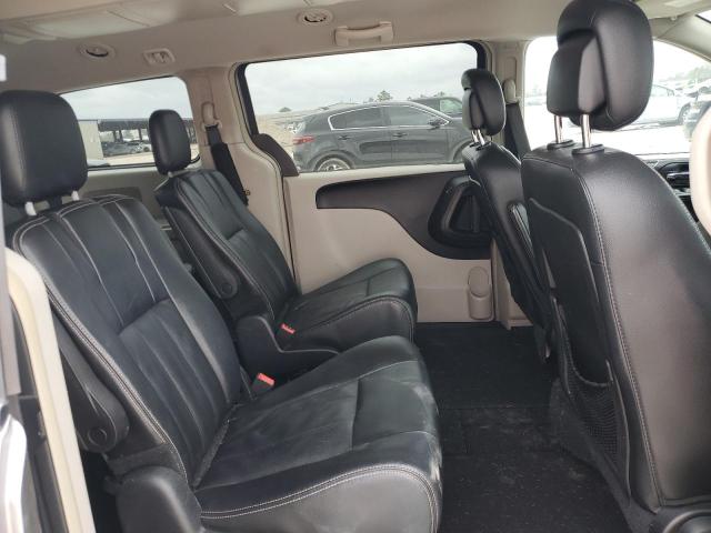 Photo 11 from auction – 2016 CHRYSLER TOWN & COU with VIN 2C4RC1BG1GR288755