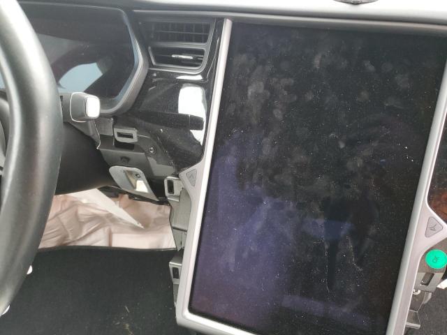 Photo 9 from auction – 2018 TESLA MODEL X with VIN 5YJXCDE2XJF120138