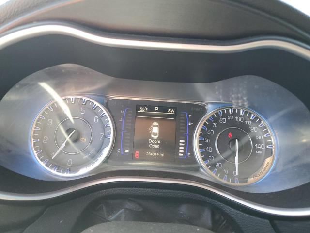 Снимка 9 от търг – 2015 CHRYSLER 200 LIMITE с VIN 1C3CCCAB8FN689730