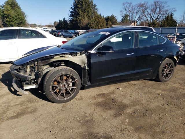 TESLA MODEL 3 2018 с VIN 5YJ3E1EB5JF113234 - Снимка от търг