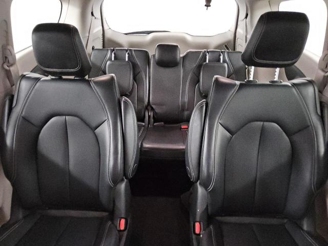 Photo 10 from auction – 2023 CHRYSLER PACIFICA H with VIN 2C4RC1L70PR631392