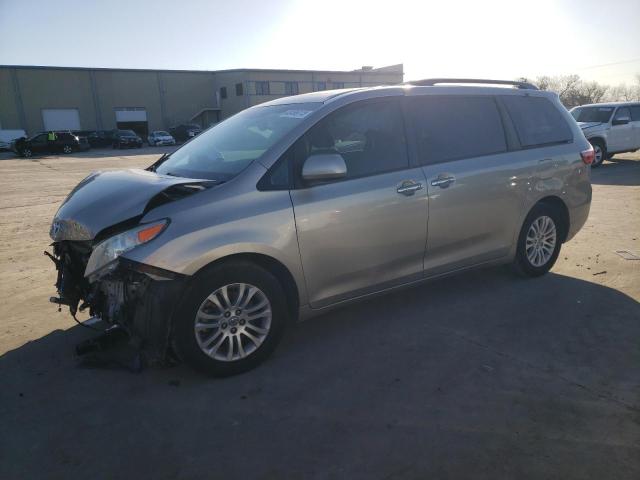 TOYOTA SIENNA XLE 2016 with VIN 5TDYK3DC5GS739326 - Photo from auction