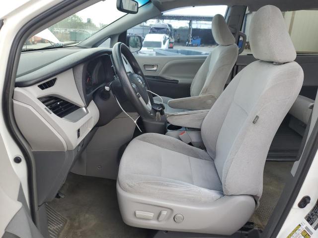 Photo 7 from auction – 2015 TOYOTA SIENNA LE with VIN 5TDKK3DCXFS690175