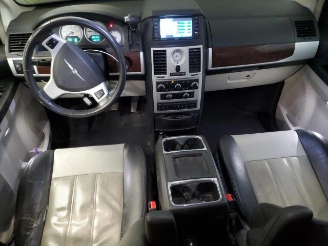 Photo 8 from auction – 2010 CHRYSLER TOWN & COU with VIN 2A4RR8DX5AR376584