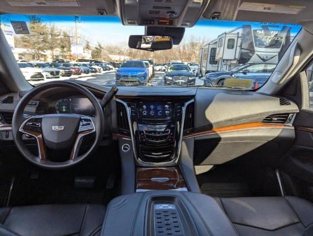 Photo 9 from auction – 2017 CADILLAC ESCALADE L with VIN 1GYS4BKJ4HR328022