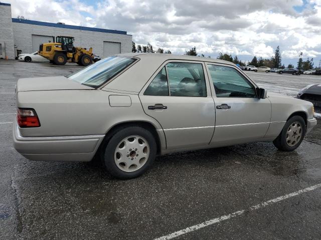 Photo 3 from auction – 1995 MERCEDES-BENZ E 320 BASE with VIN WDBEA32E0SC249878