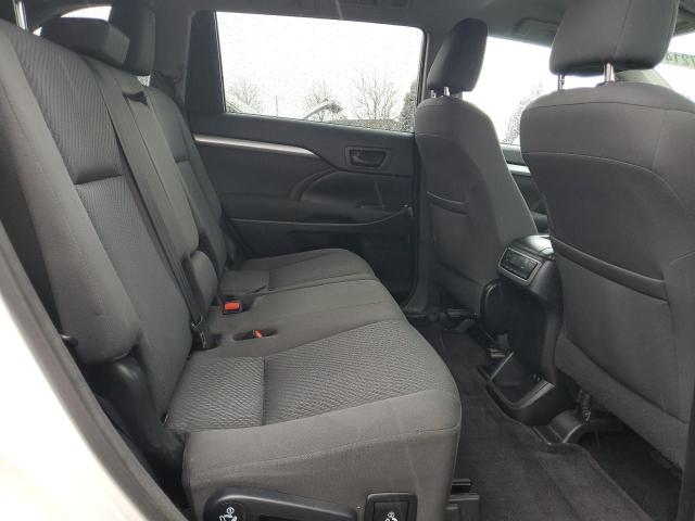 Photo 11 from auction – 2017 TOYOTA HIGHLANDER with VIN 5TDBGRFHXHS021811