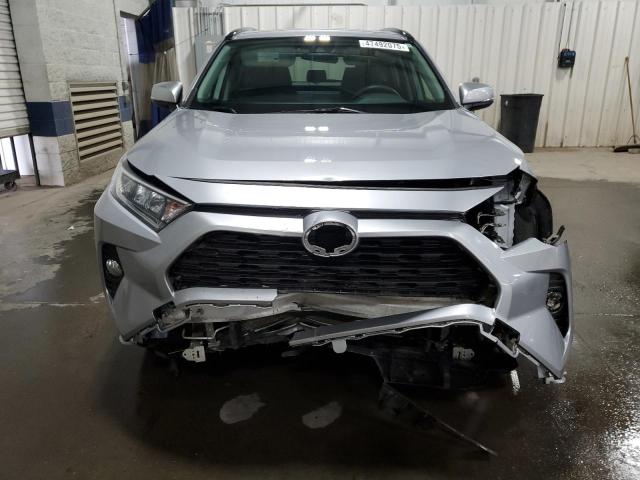 Photo 5 from auction – 2020 TOYOTA RAV4 XLE with VIN JTMP1RFV2LD054271