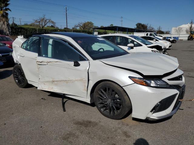 Photo 4 from auction – 2022 TOYOTA CAMRY with VIN 4T1K61BK7NU053544