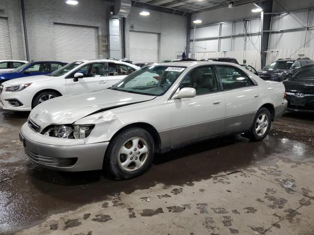 LEXUS ES 300 1998 with VIN JT8BF28G9W0105650 - Photo from auction