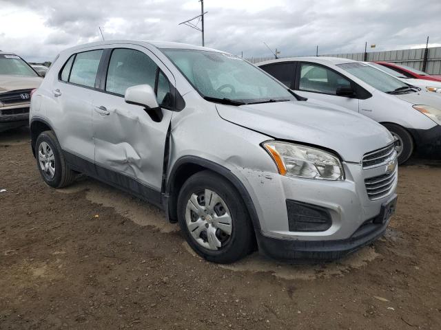 Фото 4 с аукциона – 2015 CHEVROLET TRAX LS с VIN 3GNCJKSB6FL243772