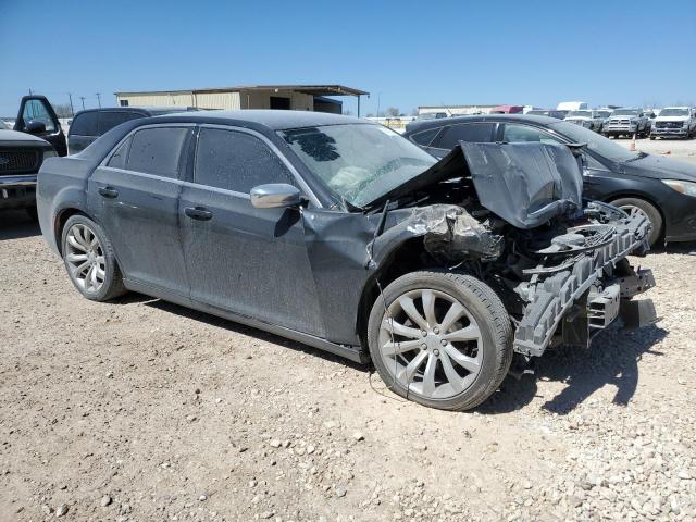 Photo 4 from auction – 2019 CHRYSLER 300 TOURIN with VIN 2C3CCAAG7KH590318