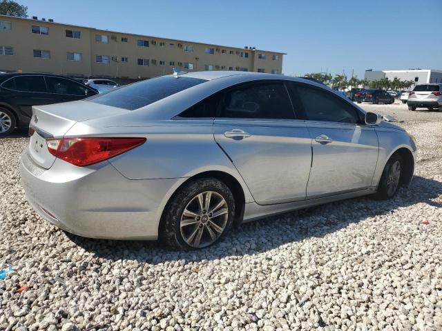 Photo 3 from auction – 2012 HYUNDAI SONATA GLS with VIN 5NPEB4AC7CH357957