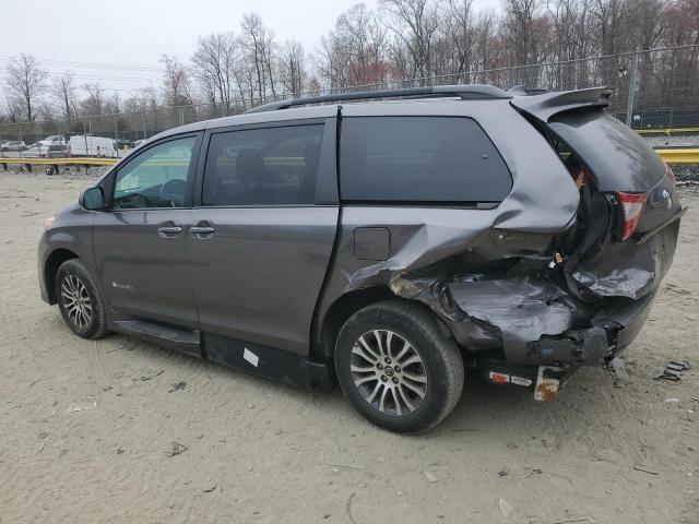 Photo 2 from auction – 2018 TOYOTA SIENNA XLE with VIN 5TDYZ3DC3JS948891