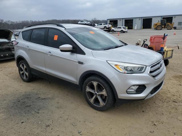 Photo 4 from auction – 2017 FORD ESCAPE SE with VIN 1FMCU0GD8HUB40517