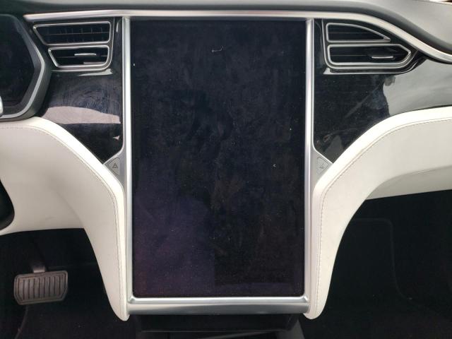 Снимка 9 от търг – 2018 TESLA MODEL X с VIN 5YJXCDE29JF093742